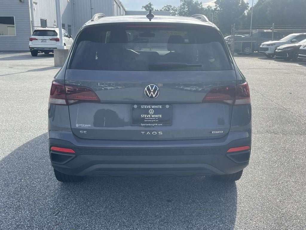 2024 Volkswagen Taos 1.5T SE Black