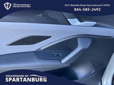 2026 Volkswagen Tiguan 2.0T SE