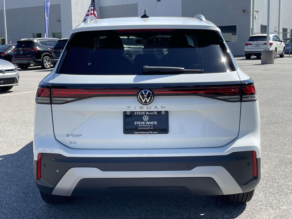 2026 Volkswagen Tiguan 2.0T SE