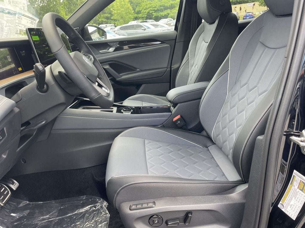 2026 Volkswagen Tiguan 2.0T SEL R-Line Turbo