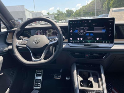 2026 Volkswagen Tiguan 2.0T SEL R-Line