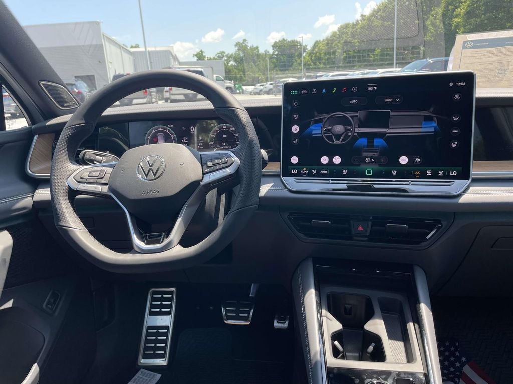 2026 Volkswagen Tiguan 2.0T SEL R-Line