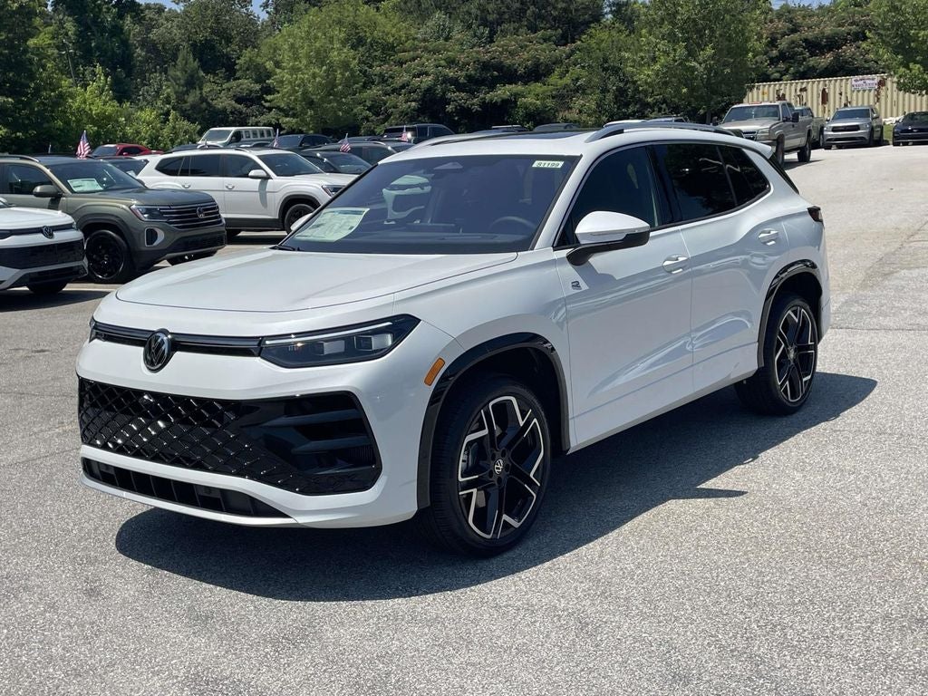 2026 Volkswagen Tiguan 2.0T SEL R-Line