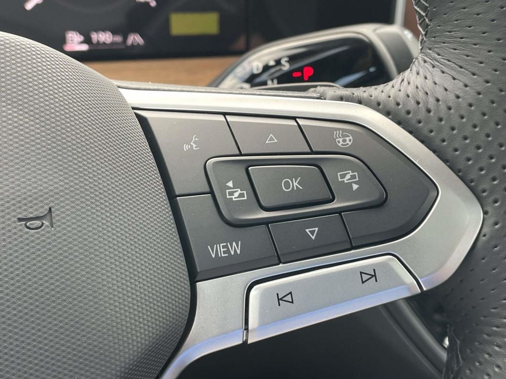 2026 Volkswagen Tiguan 2.0T SEL R-Line Turbo