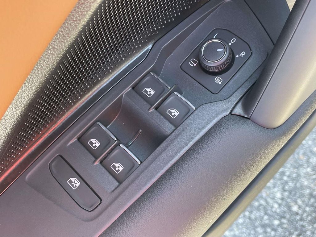 2026 Volkswagen Tiguan 2.0T SEL R-Line Turbo
