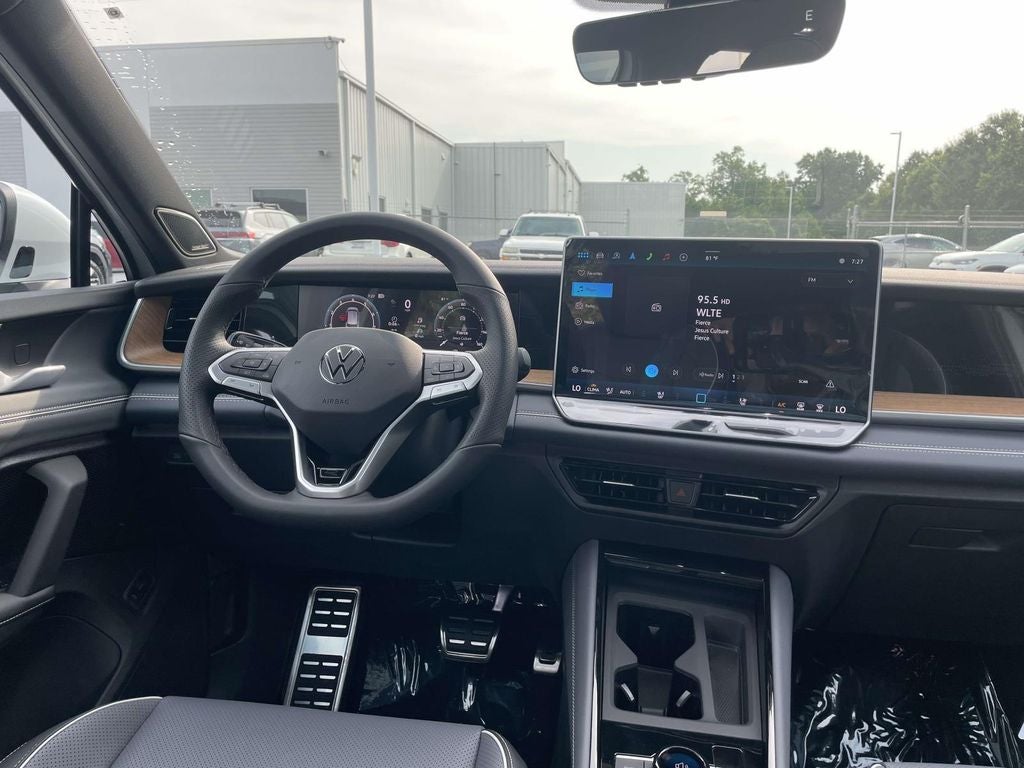 2026 Volkswagen Tiguan 2.0T SEL R-Line Turbo