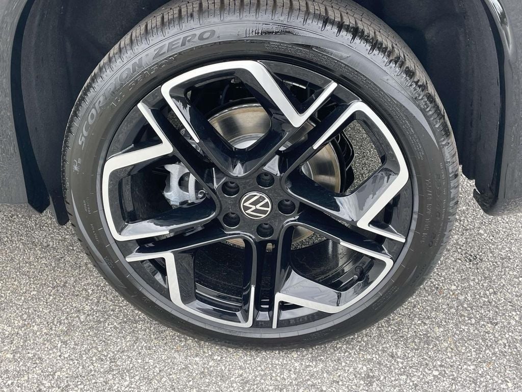 2026 Volkswagen Tiguan 2.0T SEL R-Line Turbo