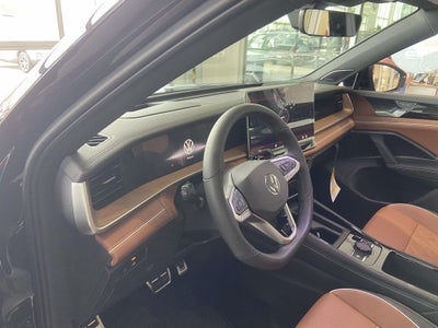 2026 Volkswagen Tiguan 2.0T SEL R-Line Turbo