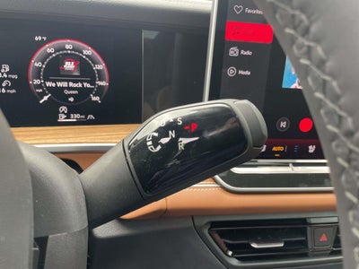 2026 Volkswagen Tiguan 2.0T SEL R-Line