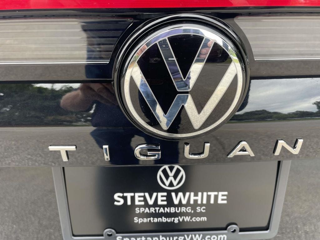 2026 Volkswagen Tiguan 2.0T SEL R-Line