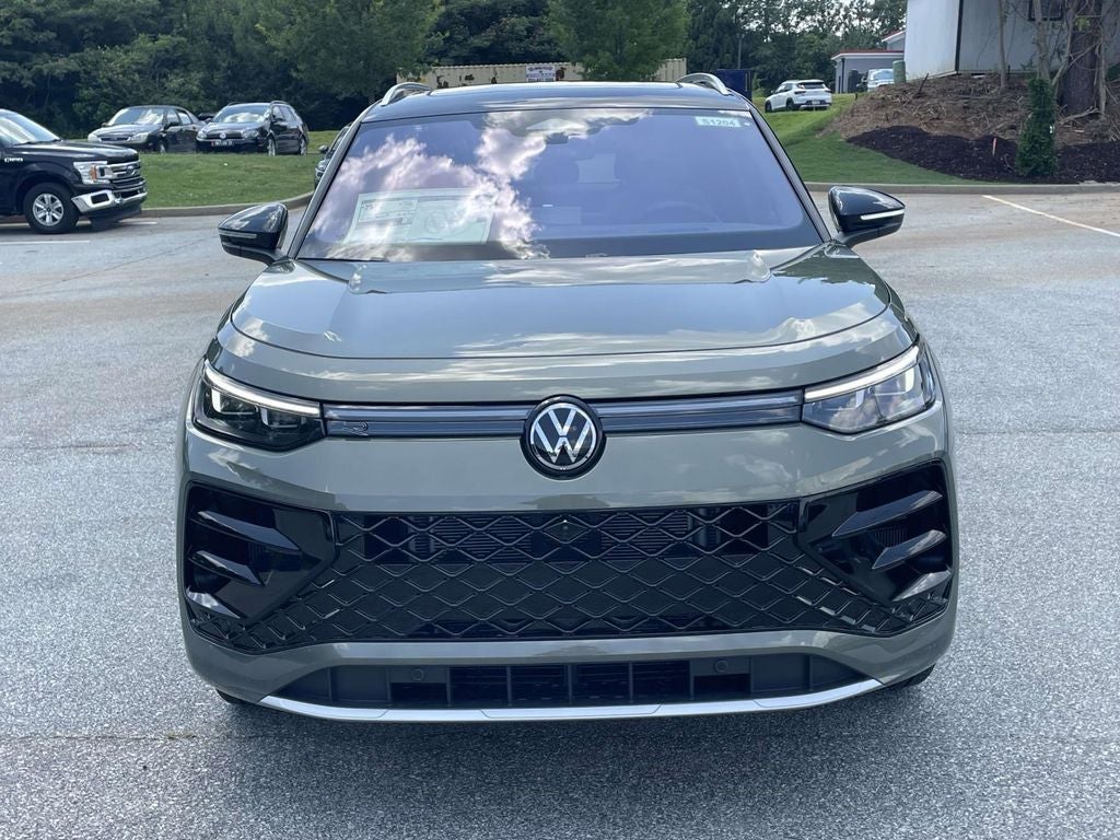 2026 Volkswagen Tiguan 2.0T SEL R-Line Turbo
