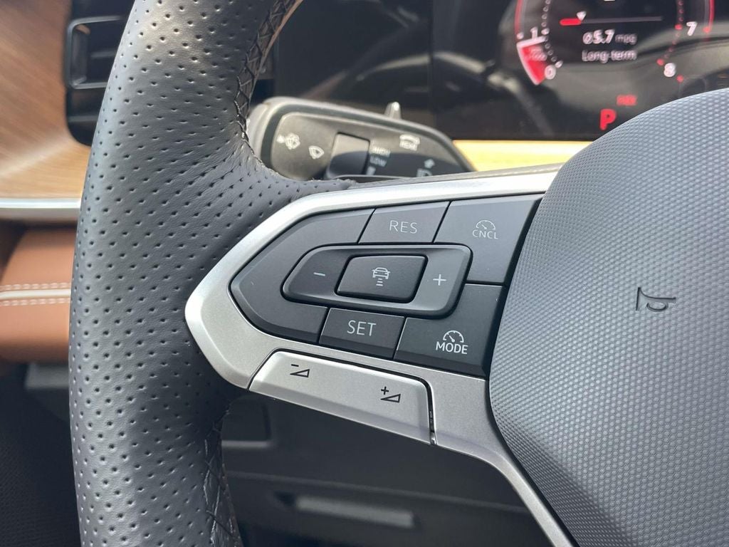 2026 Volkswagen Tiguan 2.0T SEL R-Line Turbo