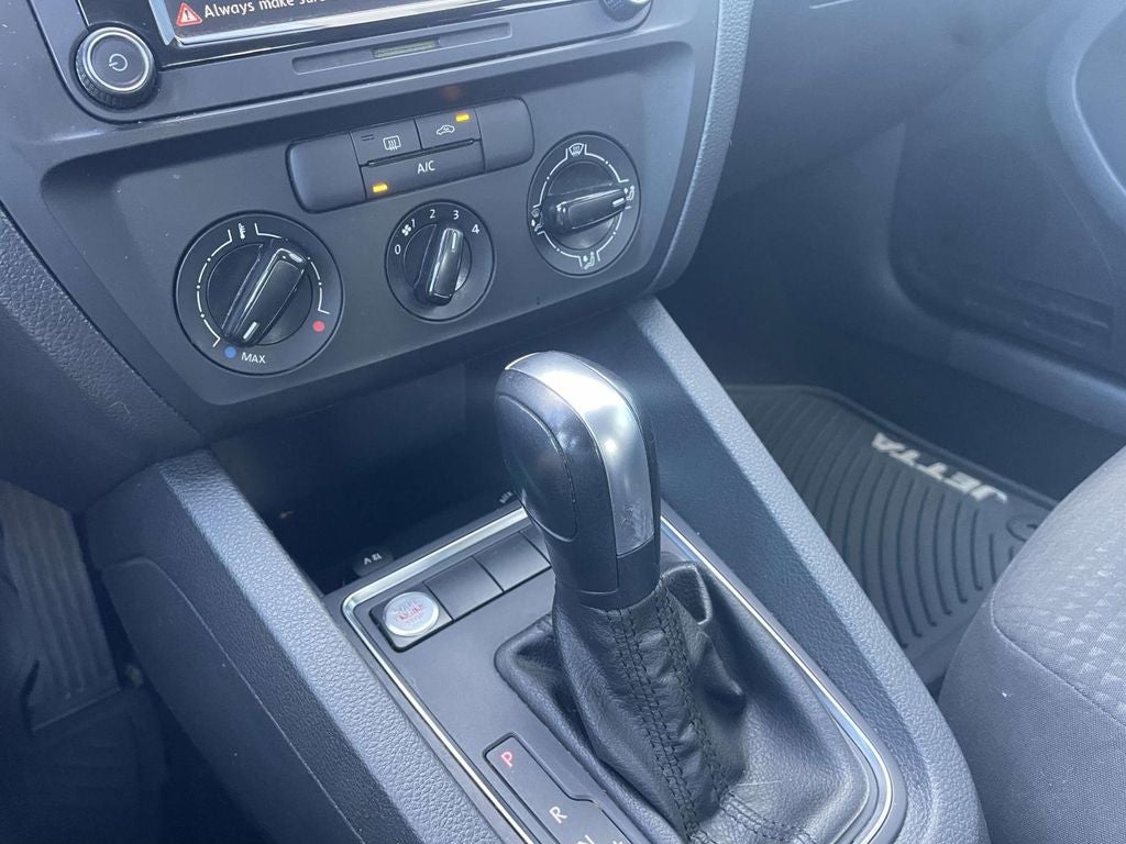 2015 Volkswagen Jetta 2.0L S w/Technology