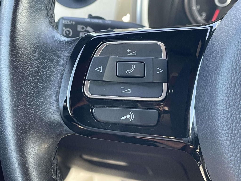 2019 Volkswagen Beetle Convertible Base