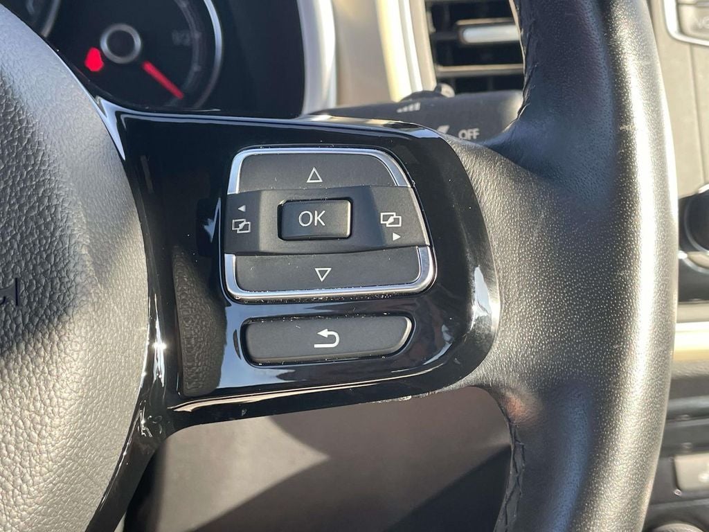 2019 Volkswagen Beetle Convertible Base