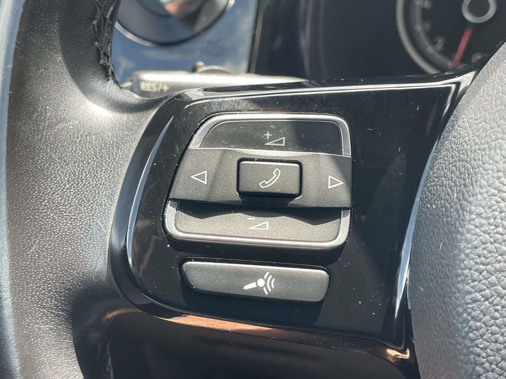 2018 Volkswagen Beetle Base