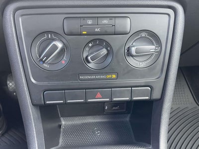 2018 Volkswagen Beetle Base