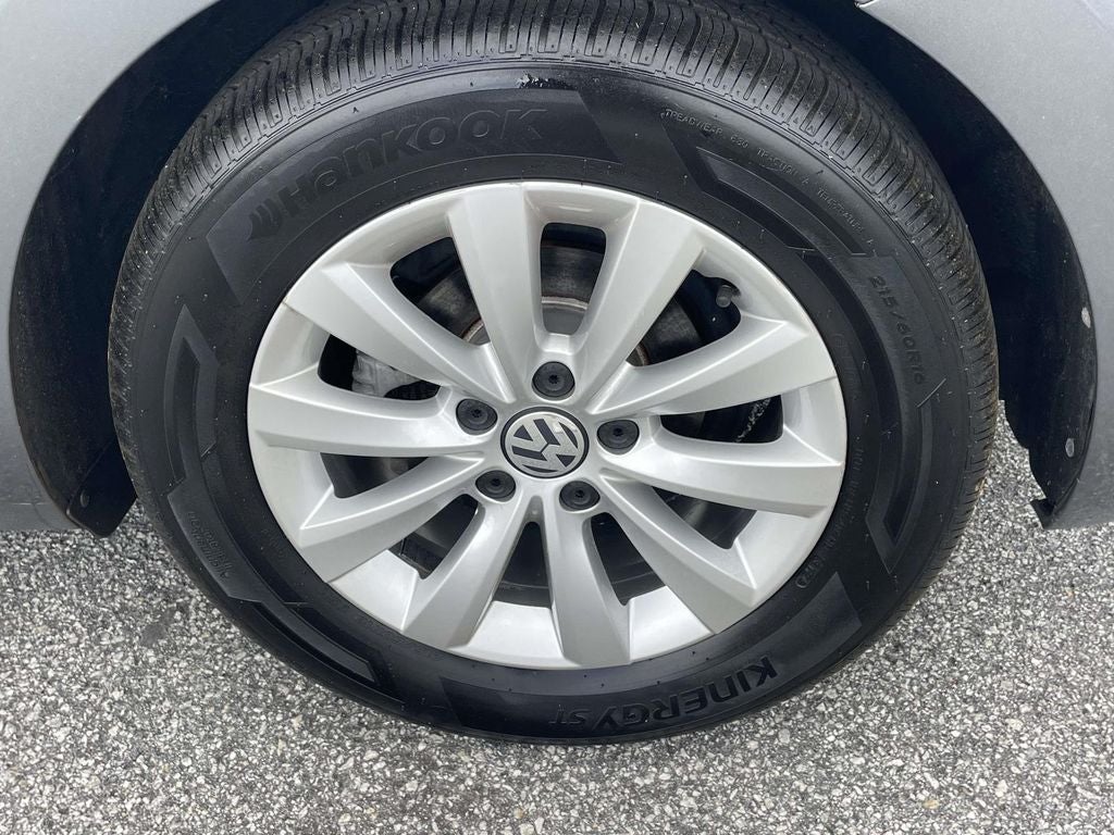 2018 Volkswagen Beetle Base