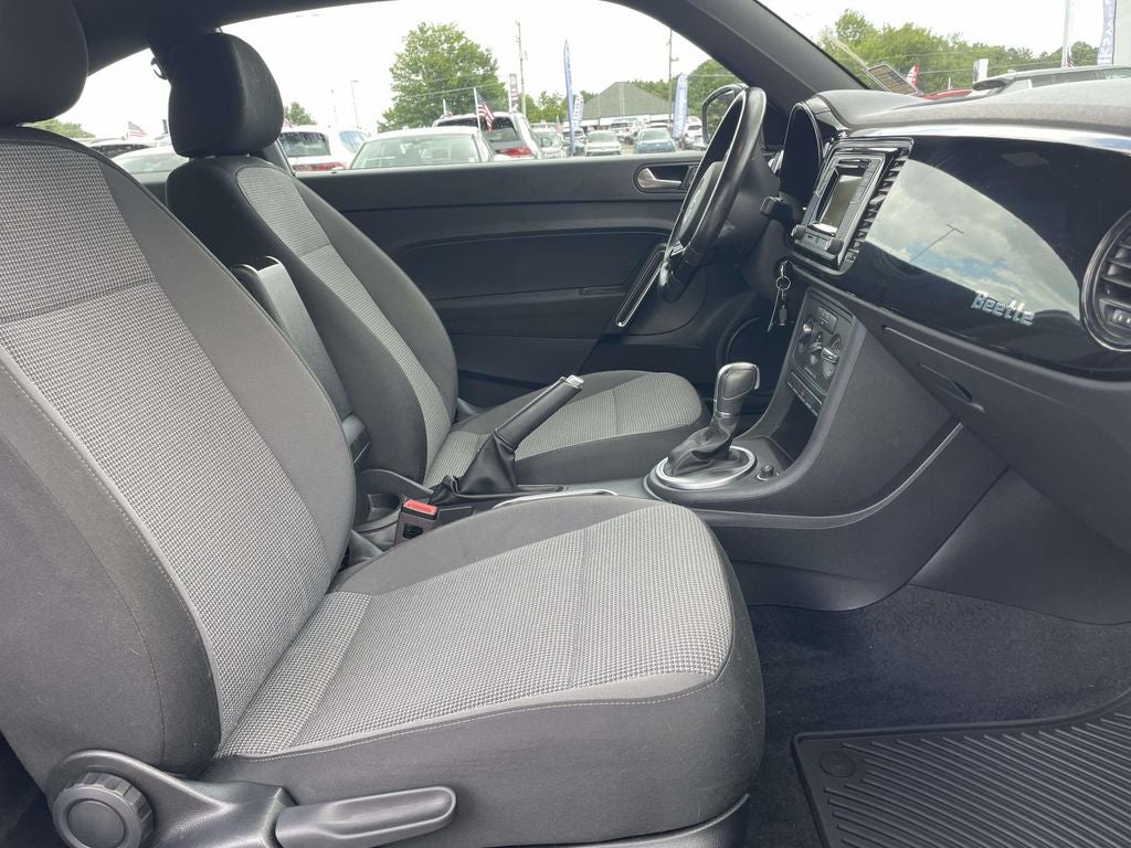 2018 Volkswagen Beetle Base
