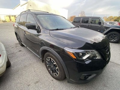 2020 Nissan Pathfinder SL