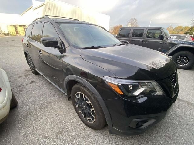 2020 Nissan Pathfinder SL