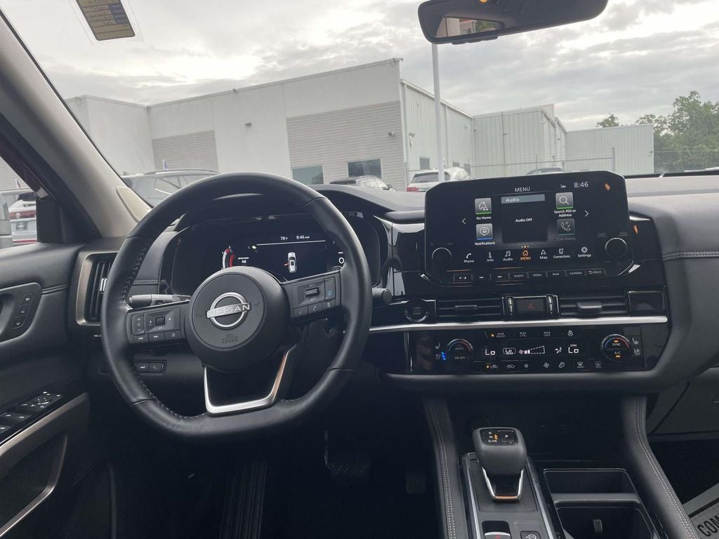 2025 Nissan Pathfinder Platinum