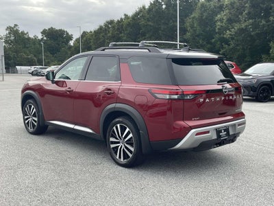 2025 Nissan Pathfinder Platinum