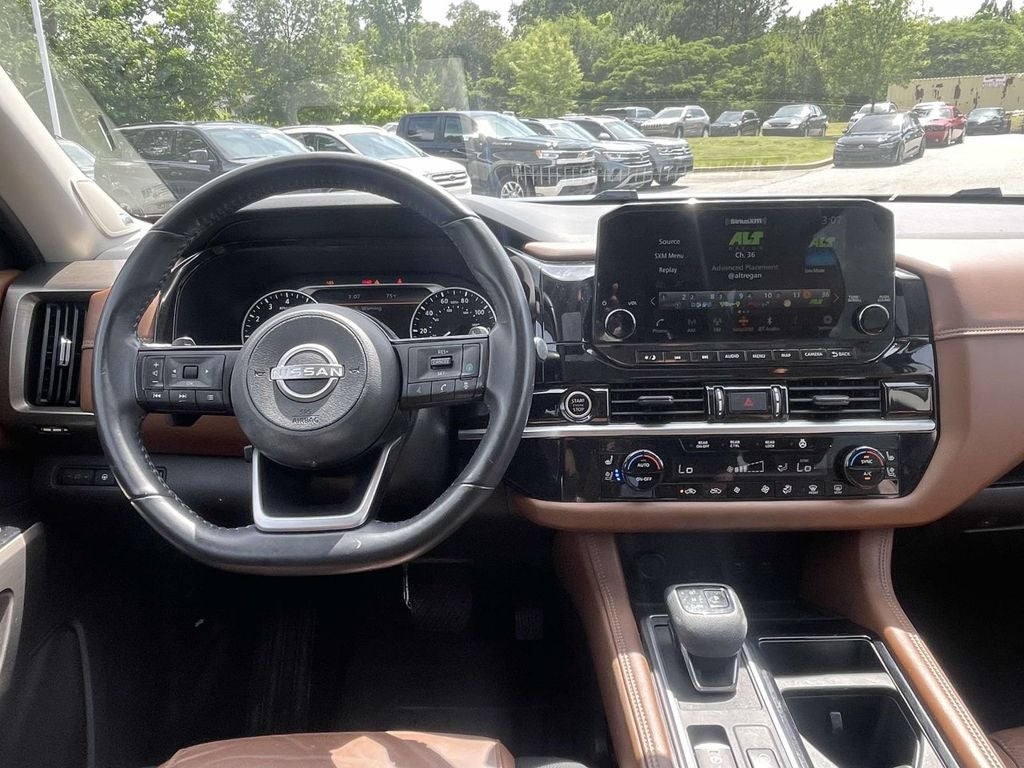 2022 Nissan Pathfinder Platinum