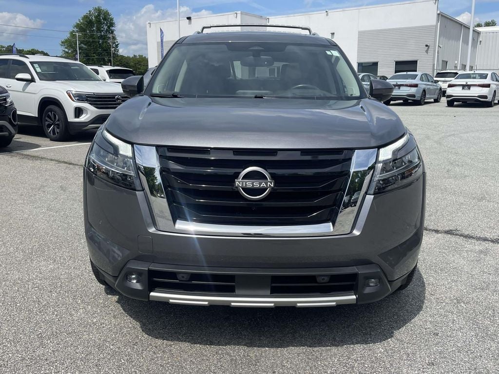 2022 Nissan Pathfinder Platinum