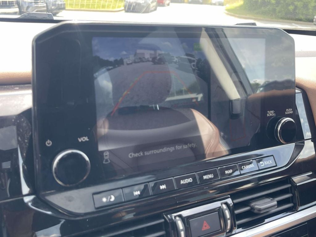 2022 Nissan Pathfinder Platinum