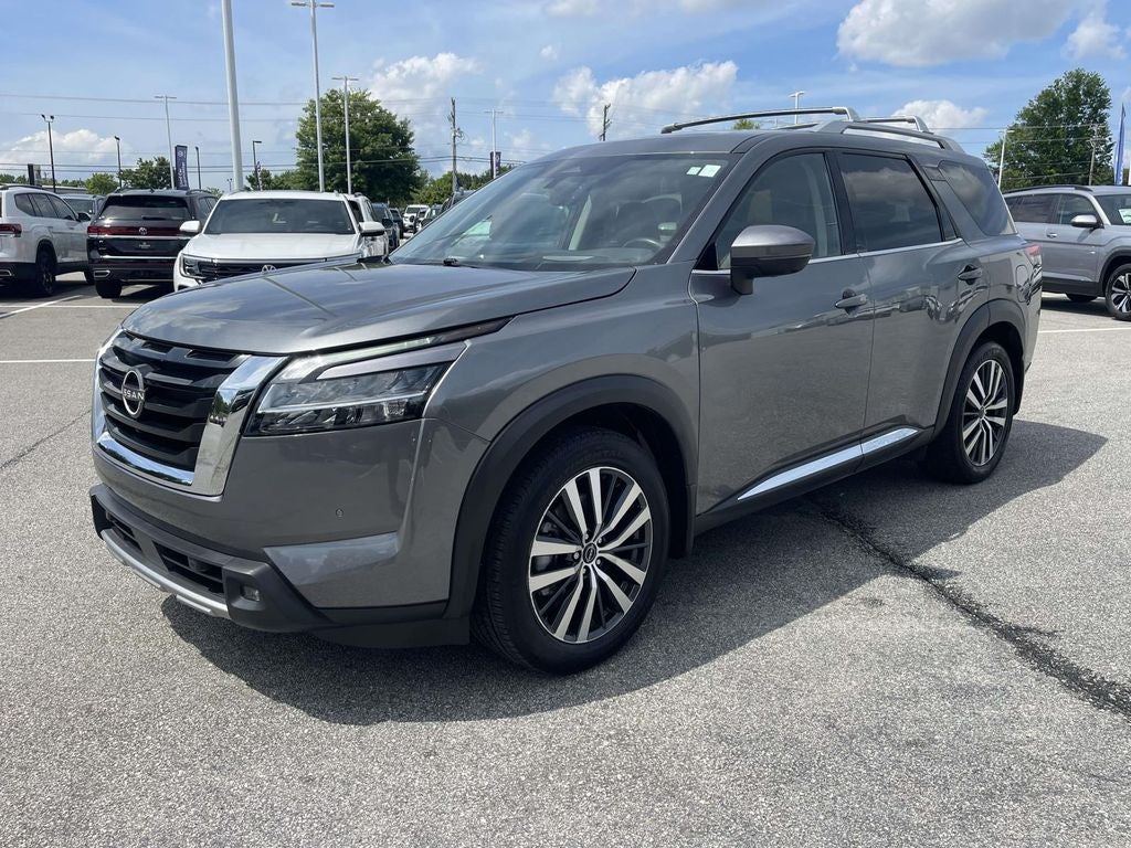 2022 Nissan Pathfinder Platinum