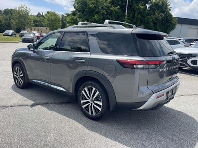 2022 Nissan Pathfinder Platinum