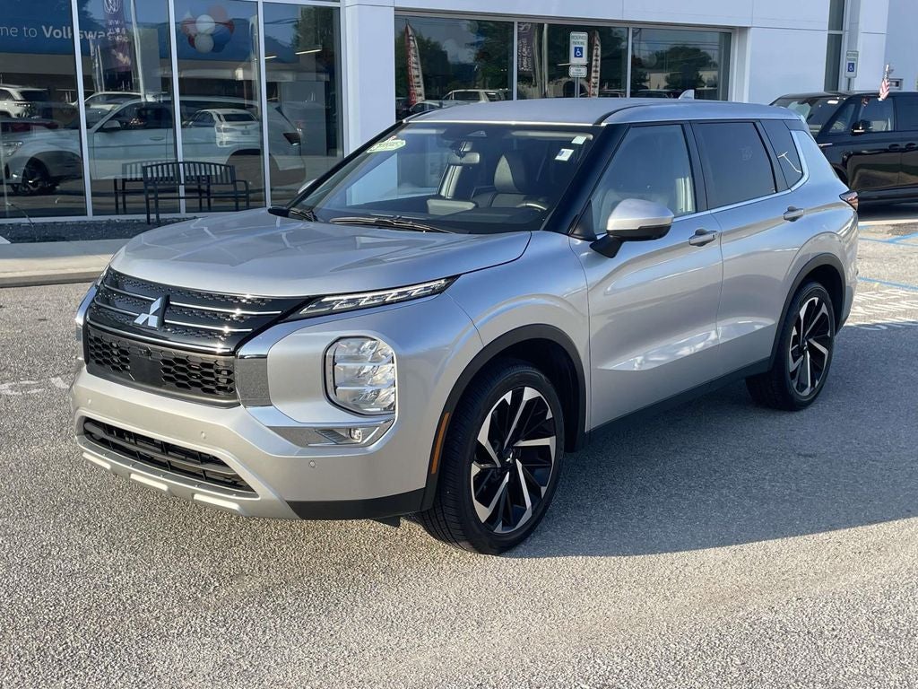 2022 Mitsubishi Outlander SE