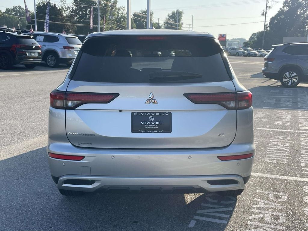 2022 Mitsubishi Outlander SE