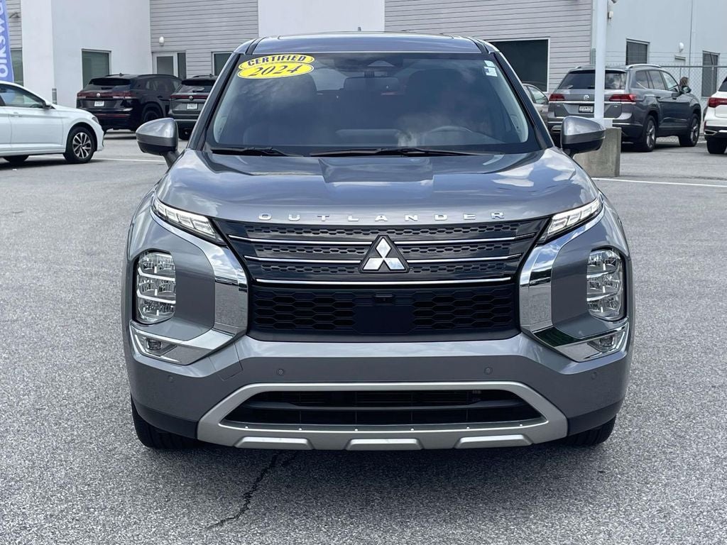 2024 Mitsubishi Outlander Base
