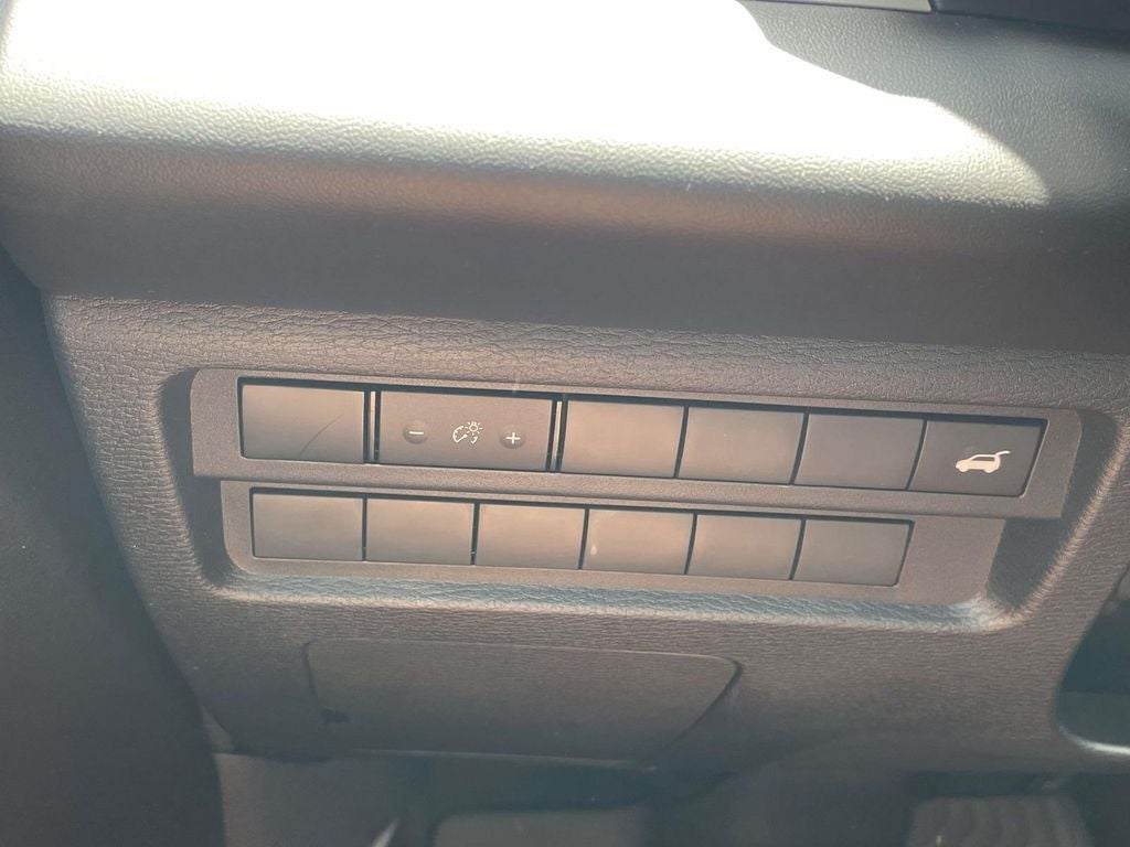 2024 Mitsubishi Outlander Base