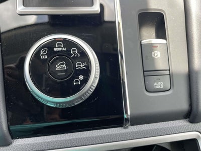 2024 Mitsubishi Outlander Base