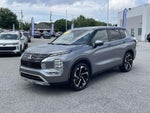 2024 Mitsubishi Outlander Base