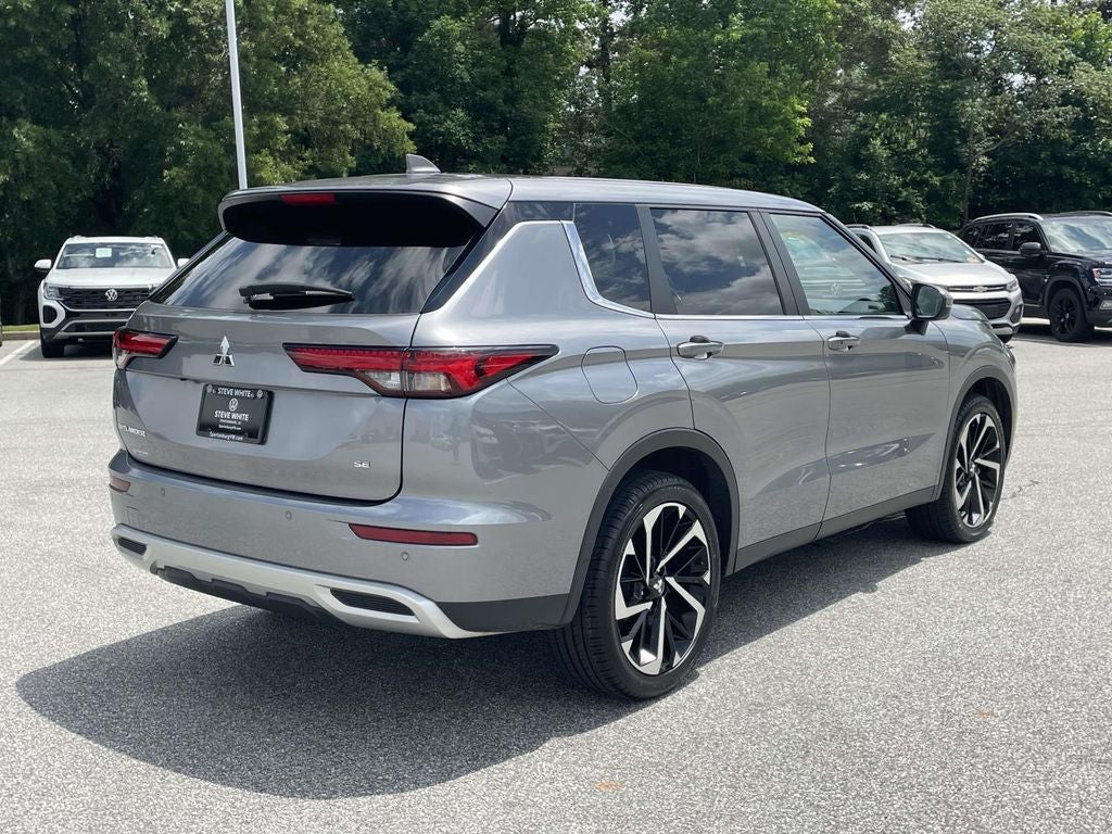 2024 Mitsubishi Outlander Base