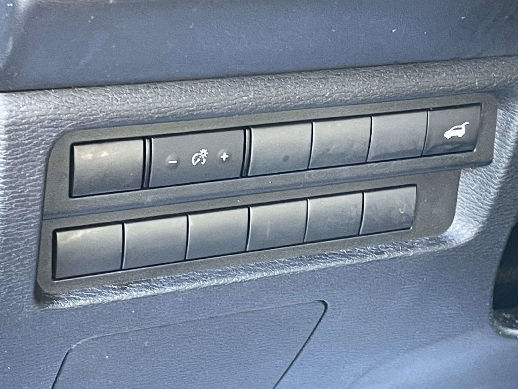 2022 Mitsubishi Outlander Base