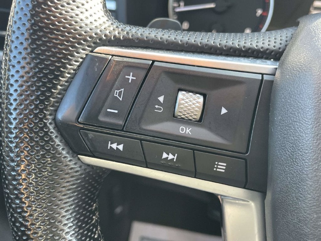 2022 Mitsubishi Outlander Base
