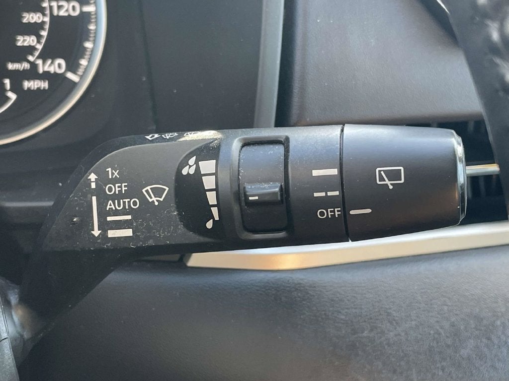 2022 Mitsubishi Outlander Base