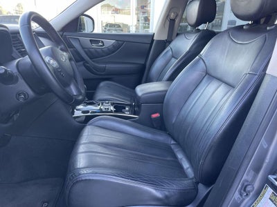 2017 INFINITI QX70 Base