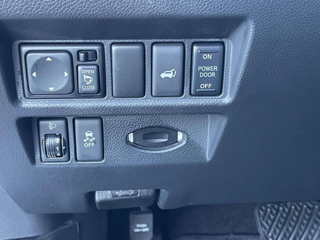 2017 INFINITI QX70 Base