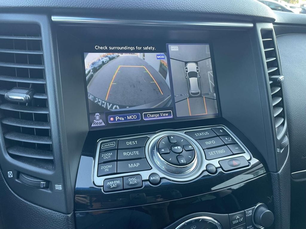 2017 INFINITI QX70 Base