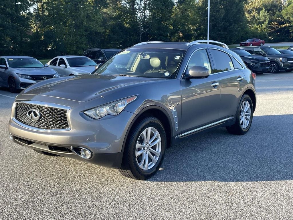 2017 INFINITI QX70 Base