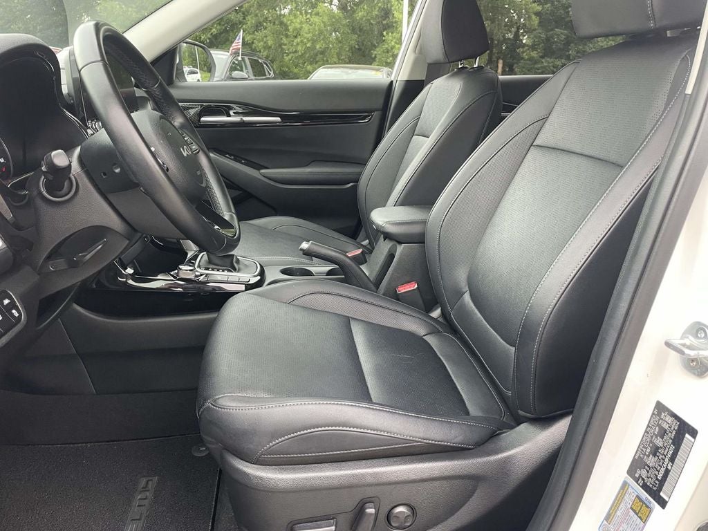 2023 Kia Seltos EX