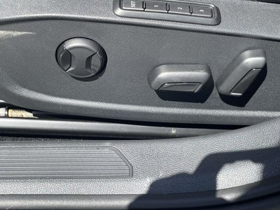 2025 Volkswagen Golf GTI 2.0T SE