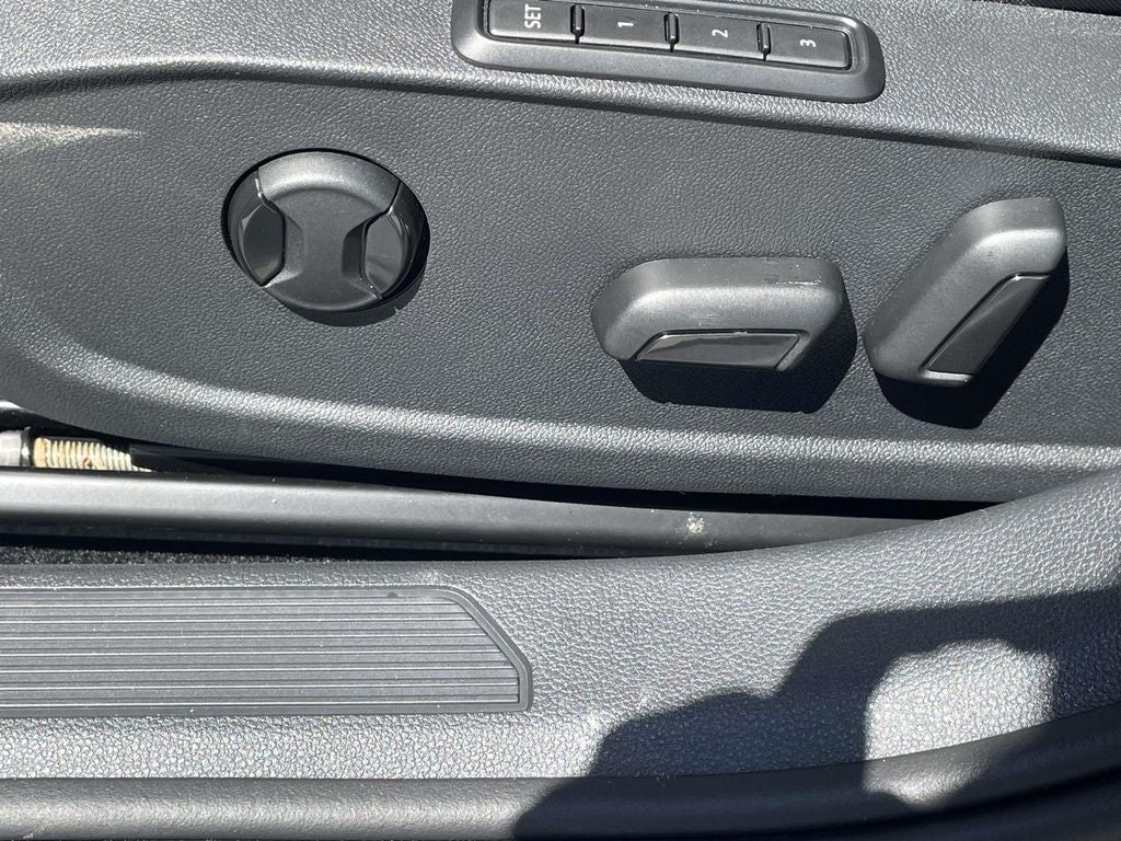 2025 Volkswagen Golf GTI 2.0T SE
