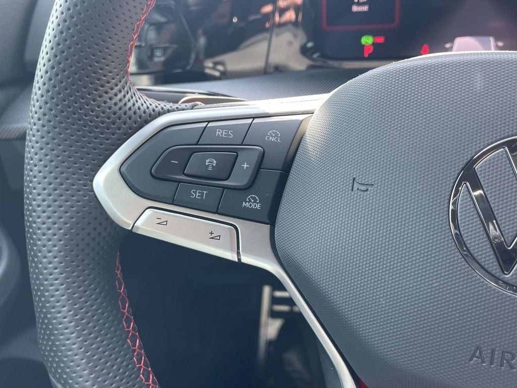 2025 Volkswagen Golf GTI 2.0T SE